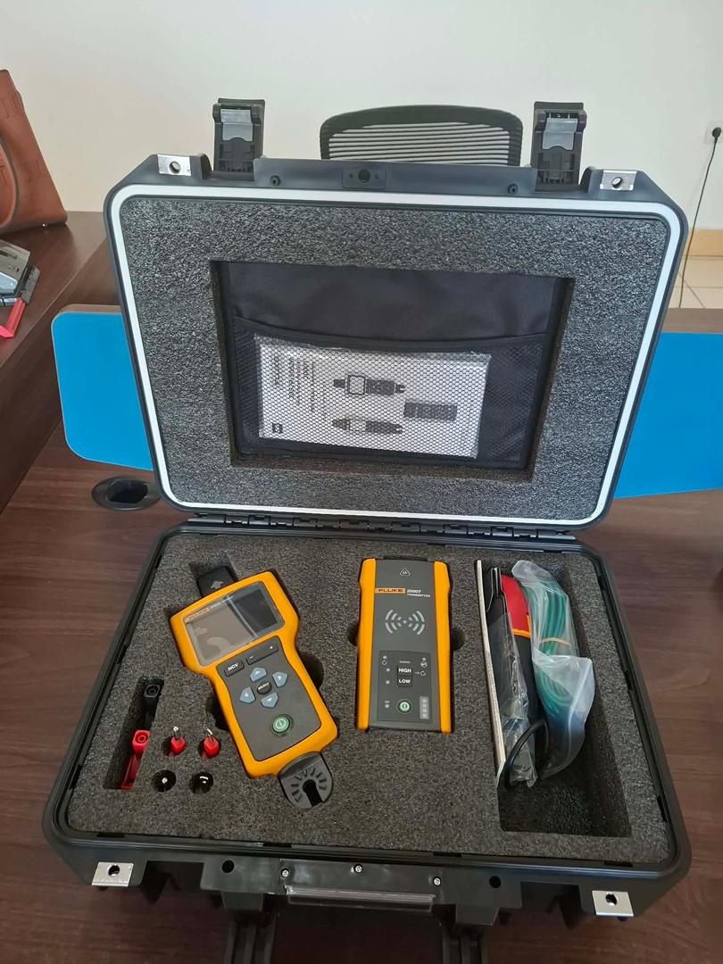 Kit Fluke Advanced Wire Tracer — valise ouverte